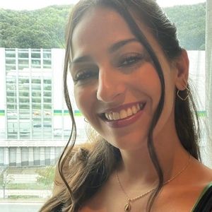 Meet your Posher, Gabriella